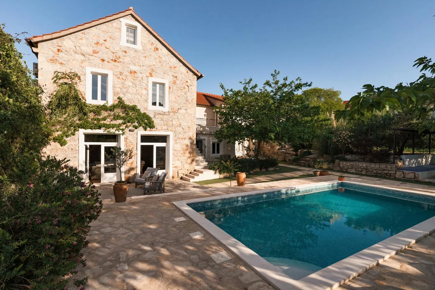 Traditional Stone Villa with Pool, Vrbanj, Hvar – Photo 3