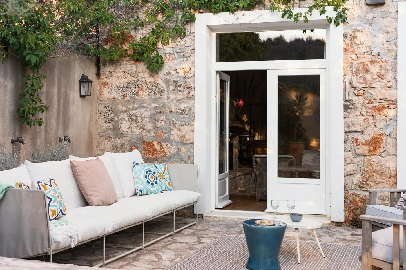 Traditional Stone Villa with Pool, Vrbanj, Hvar – Photo 9