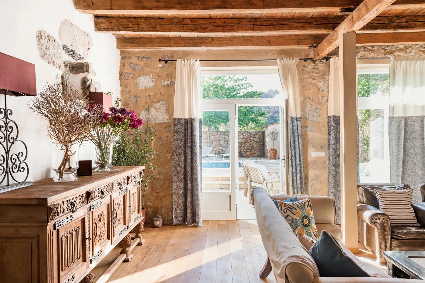 Traditional Stone Villa with Pool, Vrbanj, Hvar – Photo 13
