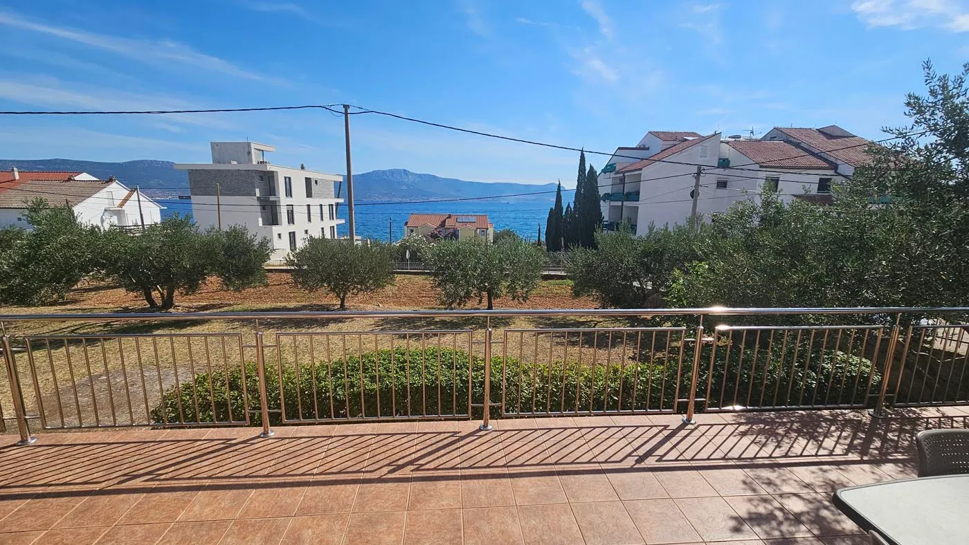 House Near the Sea with a Large Plot, Slatine, Čiovo – Photo 10
