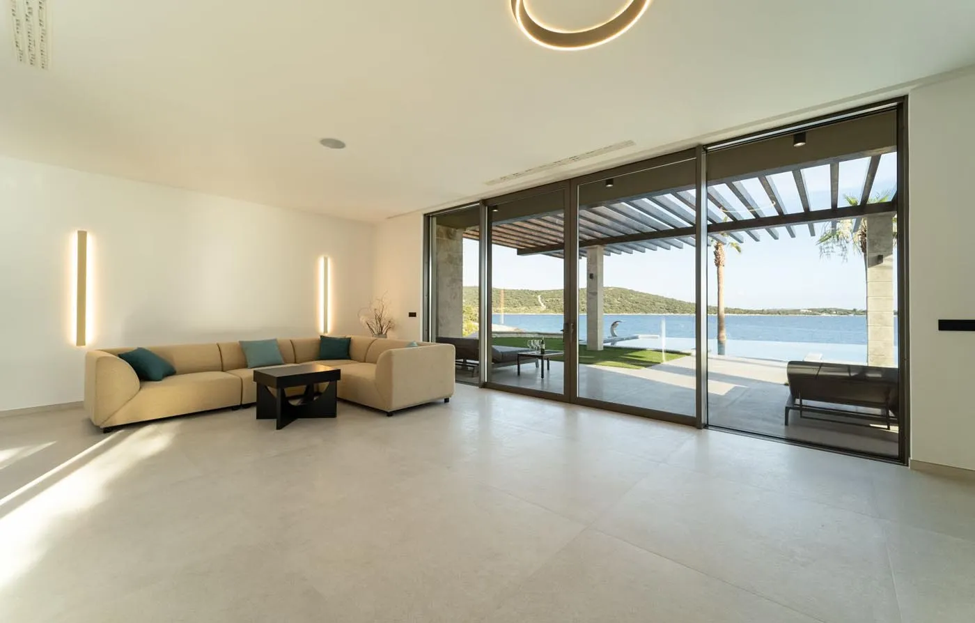 Villa Navis – A Private Coastal Sanctuary in Sevid – Photo 16