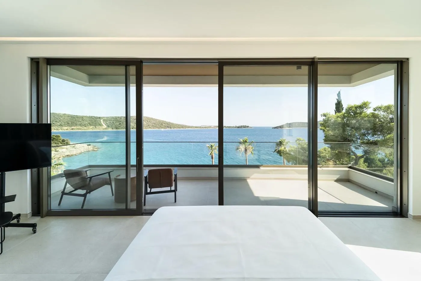 Villa Navis – A Private Coastal Sanctuary in Sevid – Photo 19