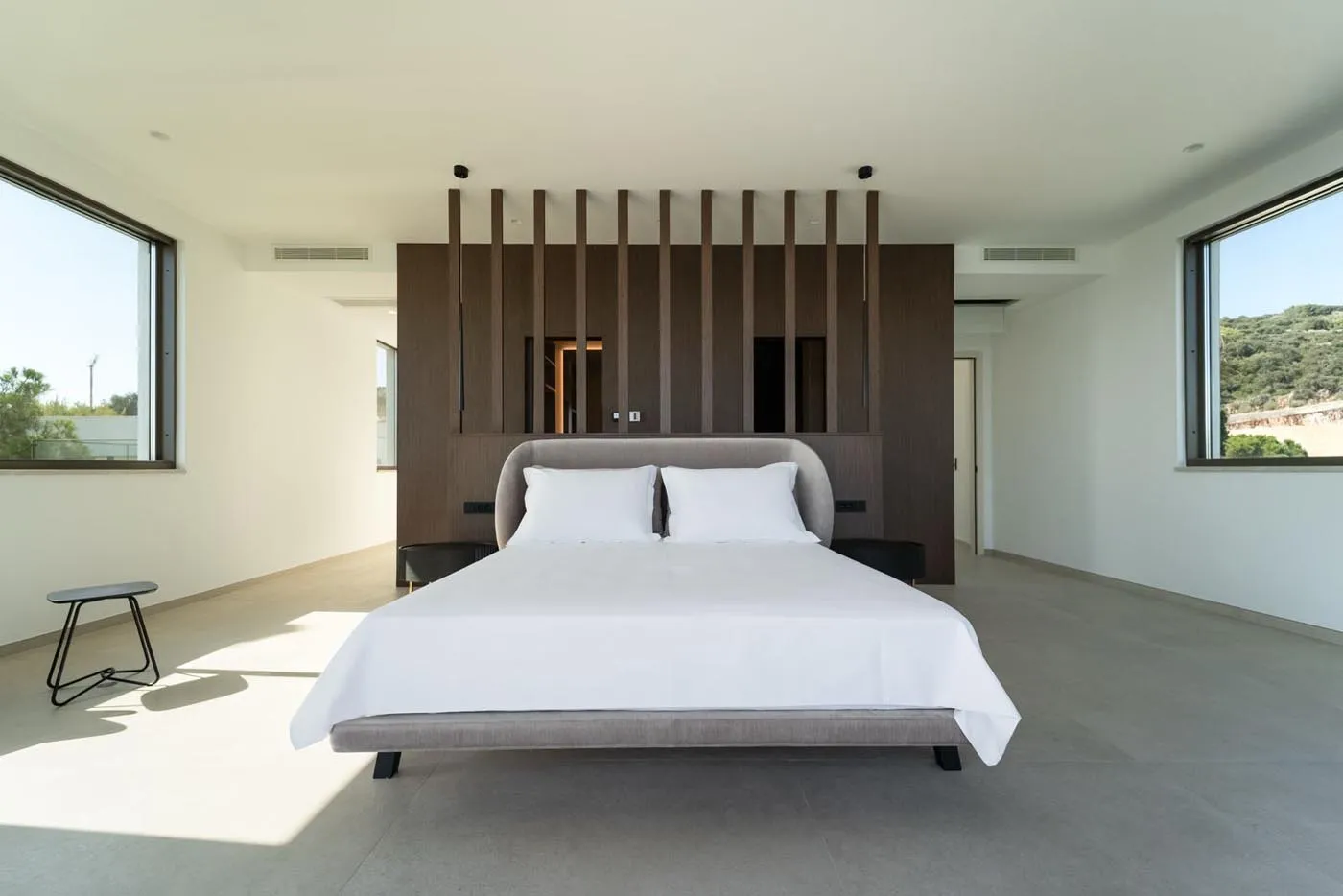 Villa Navis – A Private Coastal Sanctuary in Sevid – Photo 33
