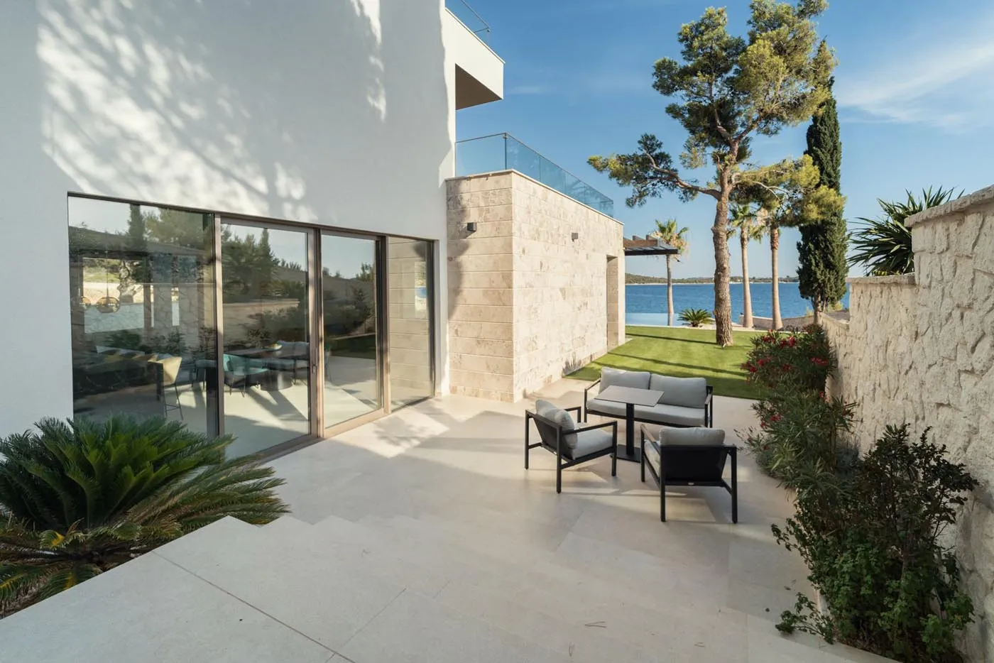 Villa Navis – A Private Coastal Sanctuary in Sevid – Photo 42