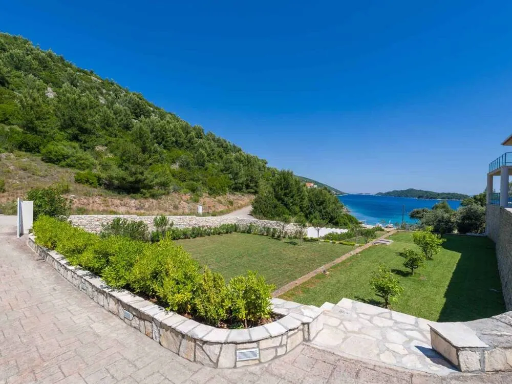 Seafront Luxury Villa On Korcula With Expansive 16,000 M² Estate – Photo 7
