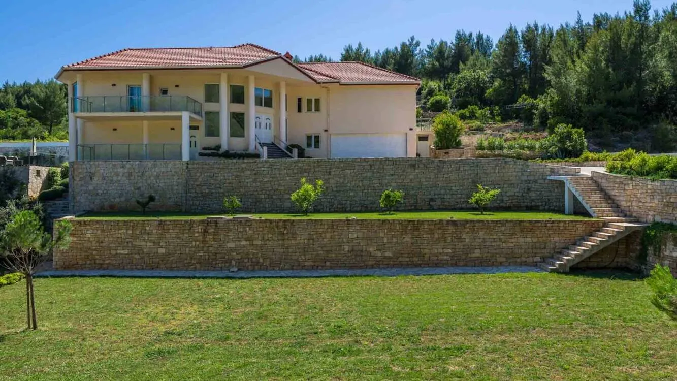 Seafront Luxury Villa On Korcula With Expansive 16,000 M² Estate – Photo 8